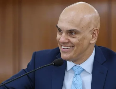 Ministro Alexandre de Moraes do STF discute controle das redes sociais e impacto na comunidade evangélica" (Fonte: Reprodução/Instagram)